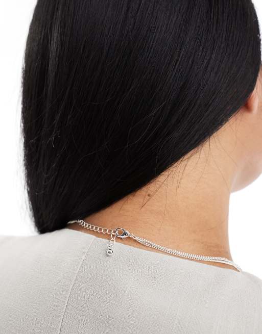 ASOS DESIGN Curve – Mehrreihige Halskette in Silberoptik mit verdrehter Perle und Ringanhänger, 4 von 4