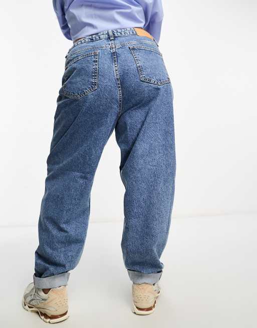ASOS DESIGN Curve – Mellanblå, avslappnade mom jeans med hög midja, 5 av 5