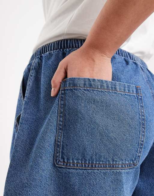 ASOS DESIGN Curve – Mellanblå jeansshorts med resårmidja, 3 av 5