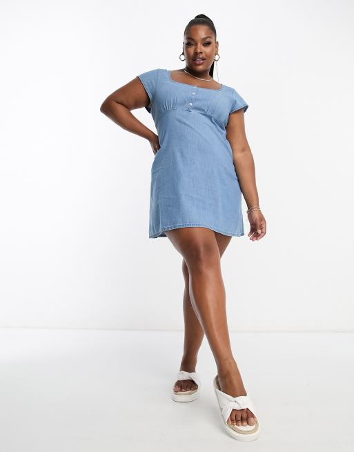 ASOS DESIGN Curve - Mellemvasket blå tea-minikjole i blød denim, 4 af 4