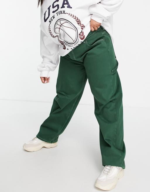 ASOS DESIGN Curve mid rise oversized 'skater' jeans in racing green with contrast white thread, 4 of 4