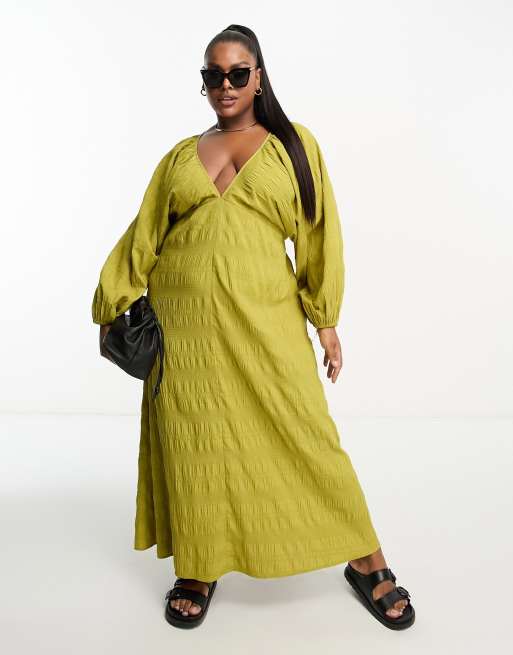 ASOS DESIGN Curve - Midi-jurk met V-hals, vleermuismouwen en textuur in olijfgroen 