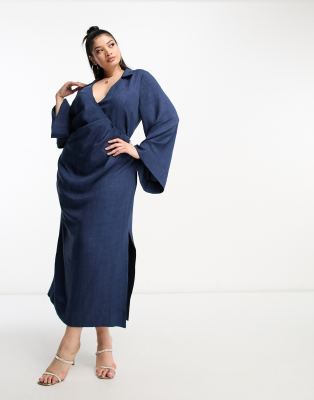 ASOS DESIGN Curve - Midi-Wickelkleid in Blau mit ausgestellten Ärmeln, Kragen und Raffung-Marineblau