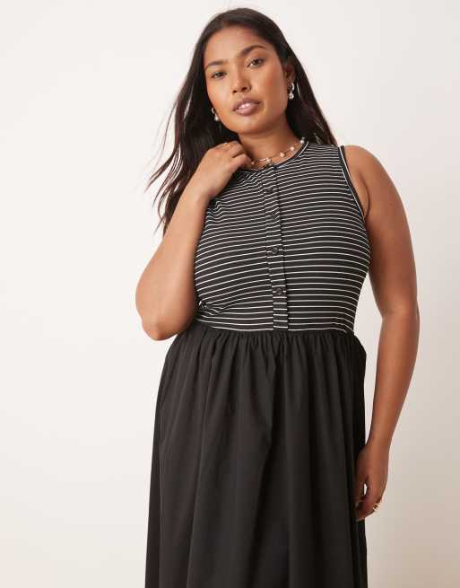 ASOS DESIGN Curve - Midikjole med racerhals, knapper, poplin-nederdel og overdel med sorte/hvide striber, 2 af 4