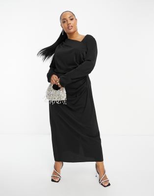 ASOS DESIGN Curve - Midikleid in Schwarz mit asymmetrischem Ausschnitt und gerafften Ärmeln