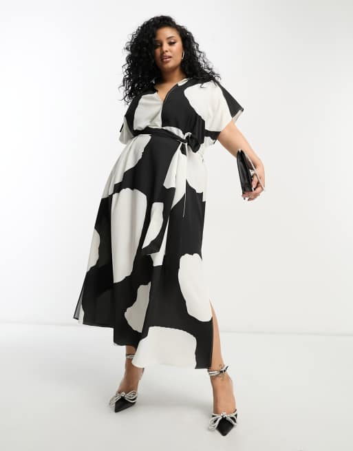 ASOS DESIGN Curve – Midikleid mit Print in Schwarz-Weiß, V-Ausschnitt und Bindegürtel 
