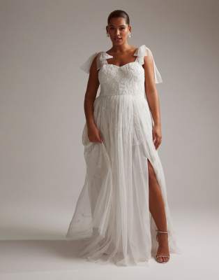 ASOS DESIGN Curve – Mila – Elfenbensvit, blommigt bröllopsklänning i utsmyckad mesh med knytband