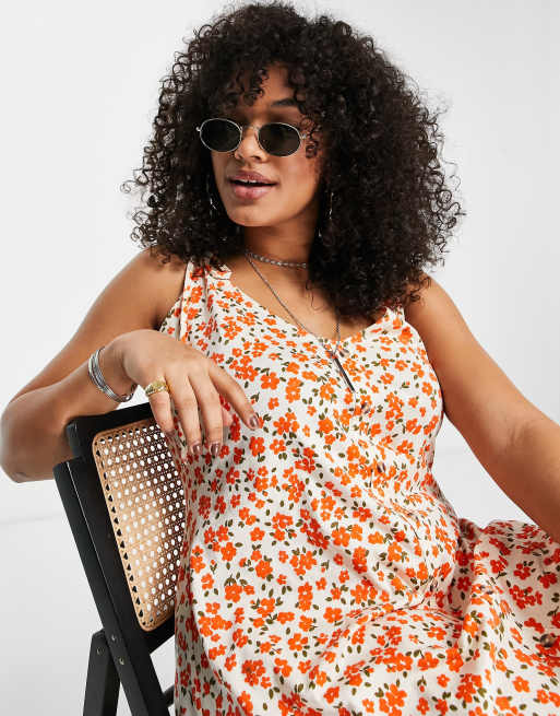 ASOS DESIGN Curve mini button through tie shoulder sundress in orange ditsy floral , 4 of 4