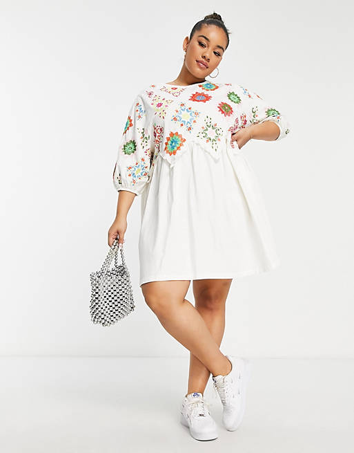 New Zara Embroidered Flower Crocheted Dress