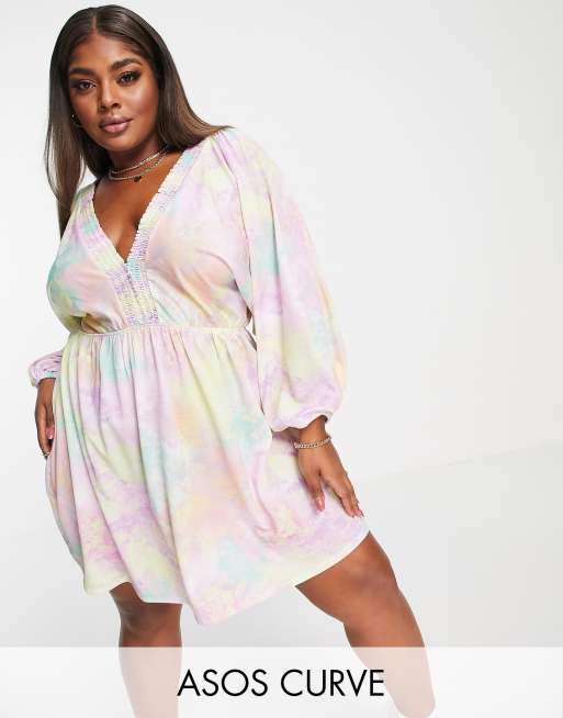 ASOS DESIGN Curve - Mini-jurk met volumineuze mouwen, gesmokte hals en pastelkleurige tie-dyeprint