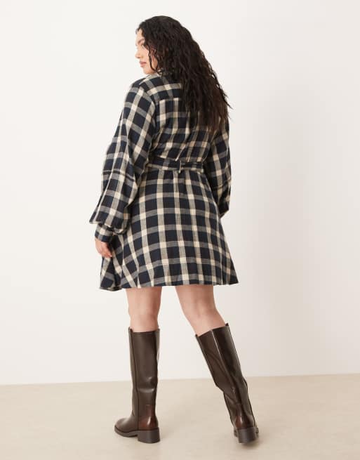 ASOS DESIGN Curve - Mini overhemdjurk met riem in zwart en bruin ruitjesmotief, 4 van 4