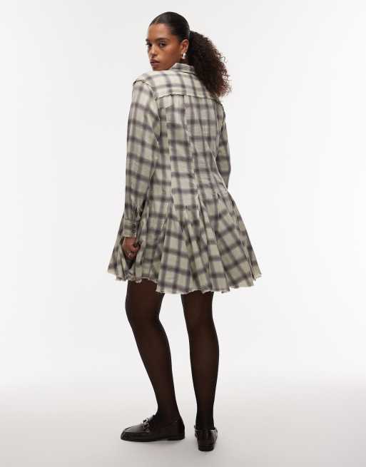 ASOS DESIGN Curve mini shirt dress with nipped in waist and godets in washed gray and blue plaid, 3 of 4