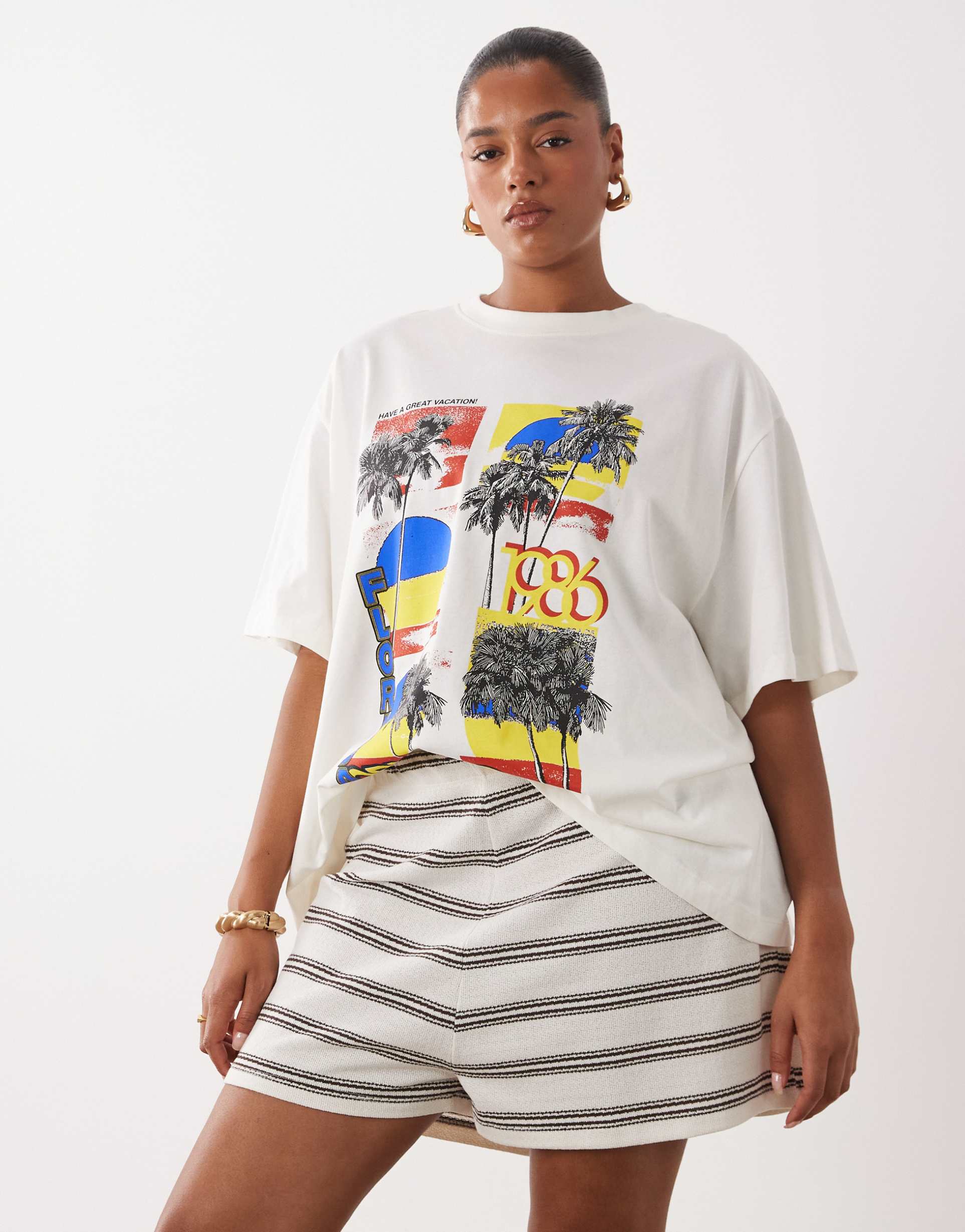 asos design curve mini shorts in choc striped print - part of a set