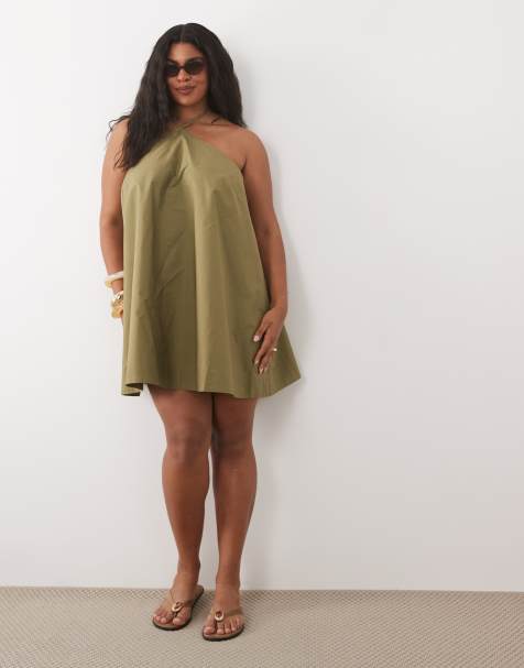 ASOS DESIGN Curve - Mini swingjurk van popeline met halternek in olijfgroen - view 1