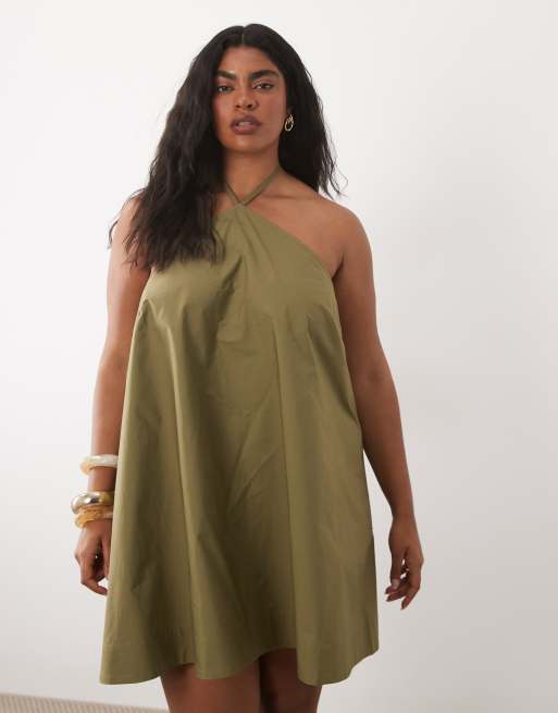 ASOS DESIGN Curve - Mini swingjurk van popeline met halternek in olijfgroen, 3 van 4