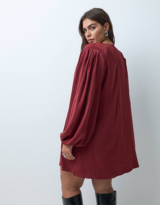 ASOS DESIGN Curve minikjole med rund hals og voluminøse ærmer i burgunder, 3 af 5