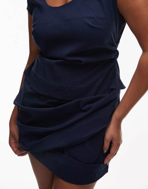 ASOS DESIGN Curve – Minikleid in Marineblau mit Wickelrock und Kappärmeln, 3 von 4