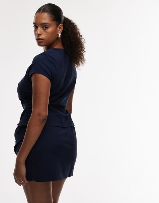 ASOS DESIGN Curve – Minikleid in Marineblau mit Wickelrock und Kappärmeln, 4 von 4