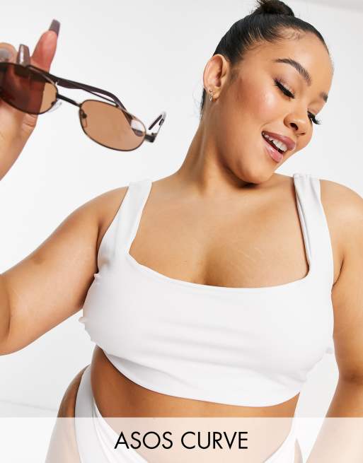 ASOS DESIGN Curve – Mix and Match – Elegantes Bikinioberteil mit kurzem Schnitt in Weiß