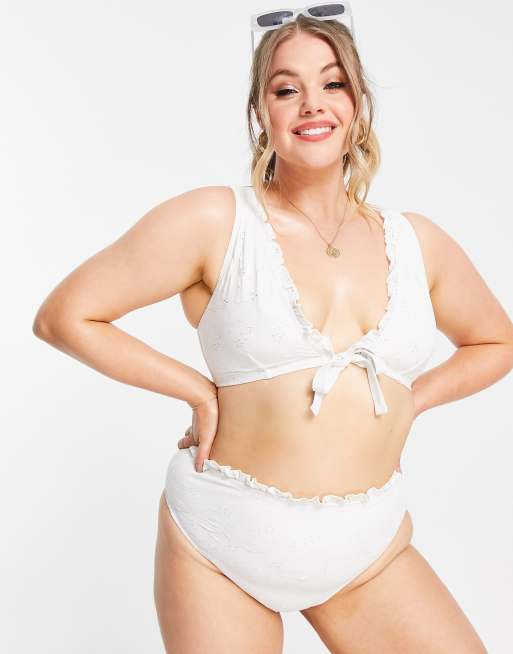 ASOS DESIGN Curve - Mix and Match - Haut de bikini court brodé et volanté avec liens sur le devant - Blanc, 3 de 4