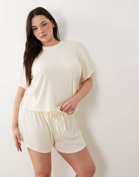 ASOS DESIGN Curve – Mix and Match – Schwingende, gerippte Pyjama-Shorts in Elfenbein - view 1