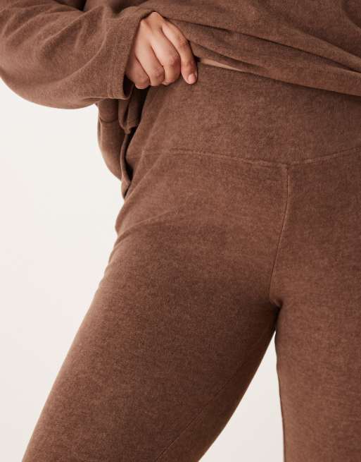 ASOS DESIGN Curve - Mix en match - Lichtgewicht fleece lounge-legging in chocoladebruin, 3 van 4