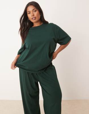 ASOS DESIGN Curve - Mix & Match - Pyjama-T-Shirt aus Baumwolle in Tannengrün mit Oversize-Passform-Rot