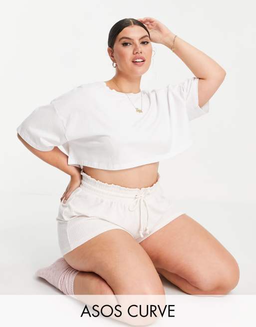 ASOS DESIGN Curve – Mix & Match – Superweiche, gerippte Lounge-Shorts in Ecru