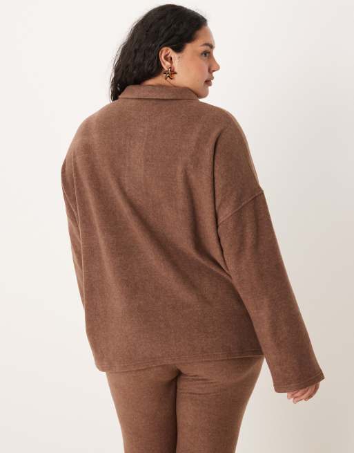 ASOS DESIGN Curve - Mix og match - Chokoladebrun og let fleecetrøje med krave, 4 af 4