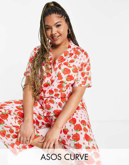 ASOS DESIGN Curve - Mix og match - Lyserøde pyjamasskjorte med lyn- og jordbærprint i modal