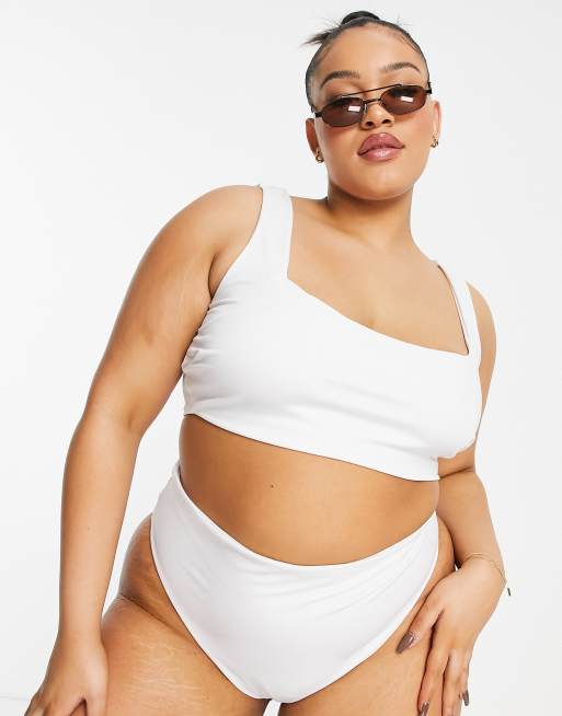 ASOS DESIGN Curve – Mixa och matcha – Vit bikiniöverdel i slät croppad modell, 4 av 4