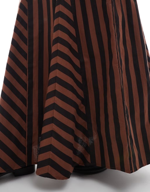 ASOS DESIGN Curve mixed stripe godet maxi skirt in black and brown stripe, 5 of 5