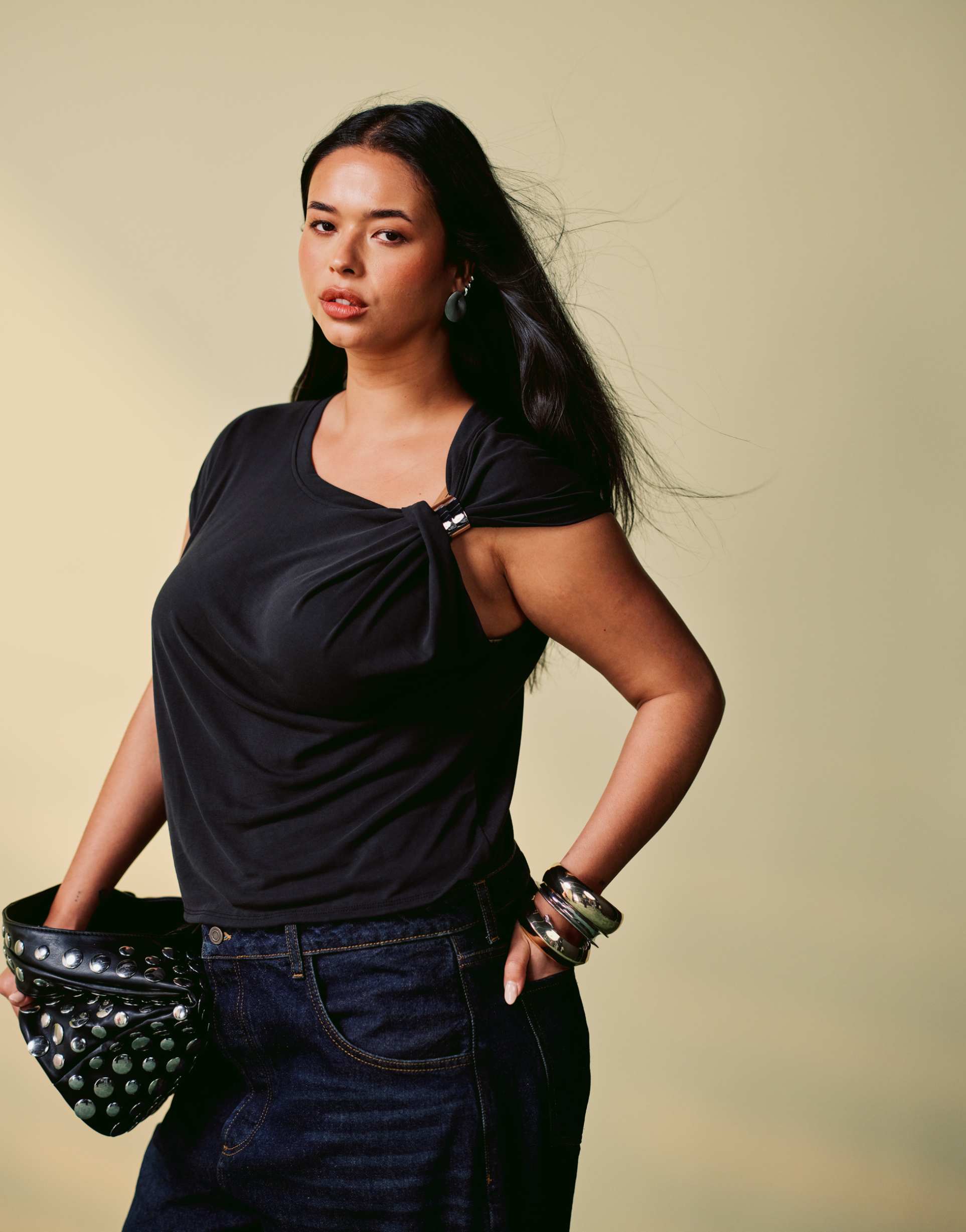 asos design curve modal one sleeve sleeve t-shirt with silver trim in black