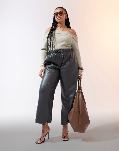 ASOS DESIGN Curve – Mörkgrå byxor med vida ben i dra på-stil av läderimitation - view 1