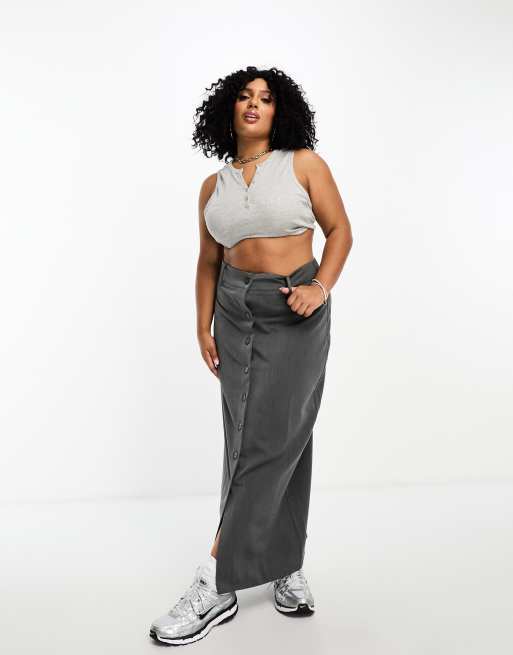ASOS DESIGN Curve – Mörkgrå maxi-pennkjol med knappar