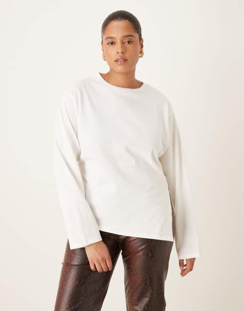 ASOS DESIGN - Curve - Nauwsluitend T-shirt met asymmetrische zoom en lange mouwen in crème - view 1