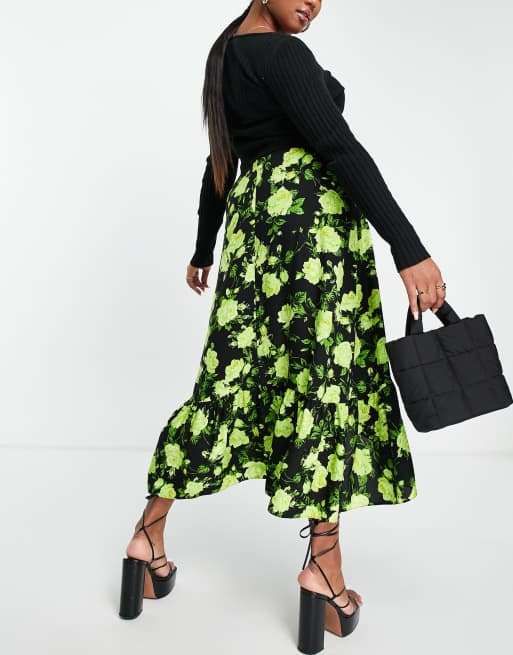 ASOS DESIGN Curve – Neonfärgad blommig midi-kjol med omlottdesign och volangprydd fåll , 2 av 4