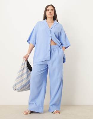 ASOS DESIGN Curve – Niebieski zestaw muślinowy z nieobszytym brzegiem: koszula i spodnie - view 1