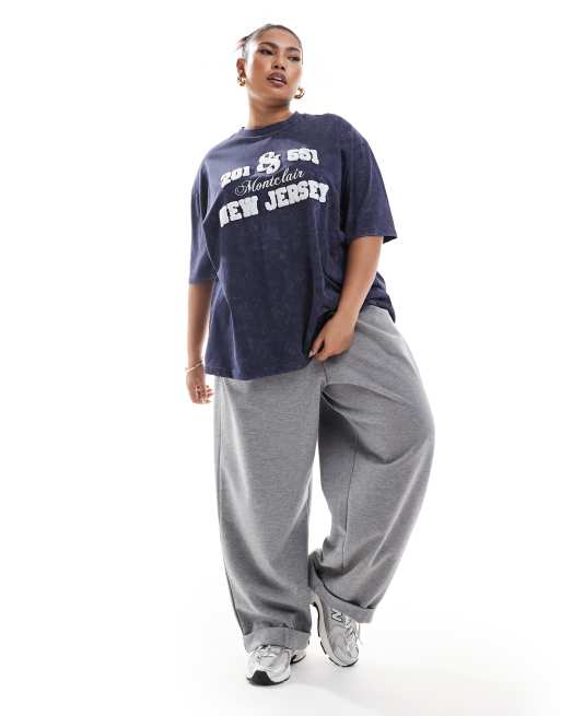 ASOS DESIGN Curve – Niebieskoszary T-shirt oversize z szenilową grafiką z napisem New Jersey