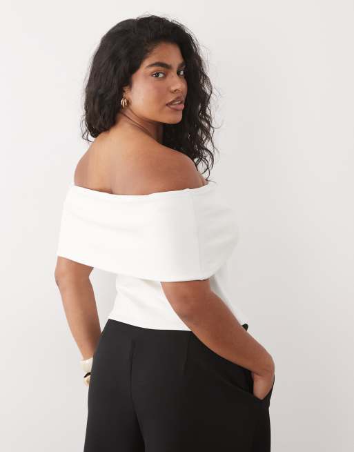 ASOS DESIGN Curve – Oberteil aus kompakter Baumwolle in Cremeweiß mit Carmen-Ausschnitt, 4 von 4