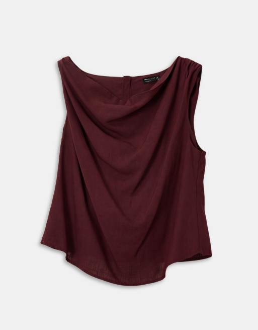 ASOS DESIGN Curve – Oberteil aus Leinenmix in Burgunderrot mit verdrehtem Träger, 5 von 8