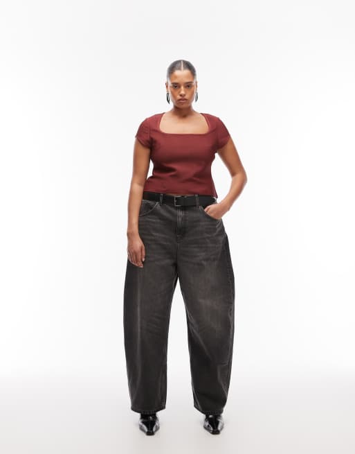 ASOS DESIGN Curve – Oberteil in Burgunderrot mit Bandagen-Design, eckigem Ausschnitt und Kappärmeln, 3 von 4