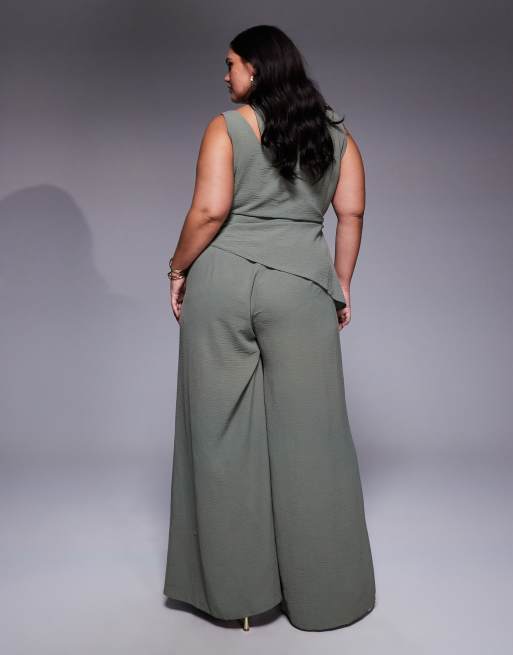 ASOS DESIGN Curve - Olivengrøn jumpsuit med vide ben og flere stropper i dyb udskæring, 3 af 4
