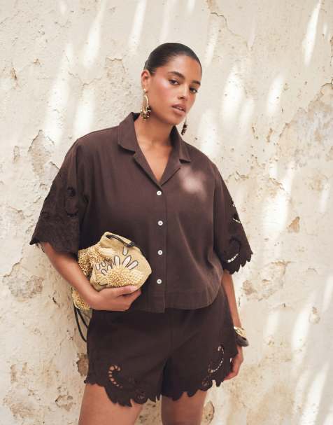 ASOS DESIGN Curve - Opengewerkte denim short in chocoladebruin, deel van co-ord set - view 1