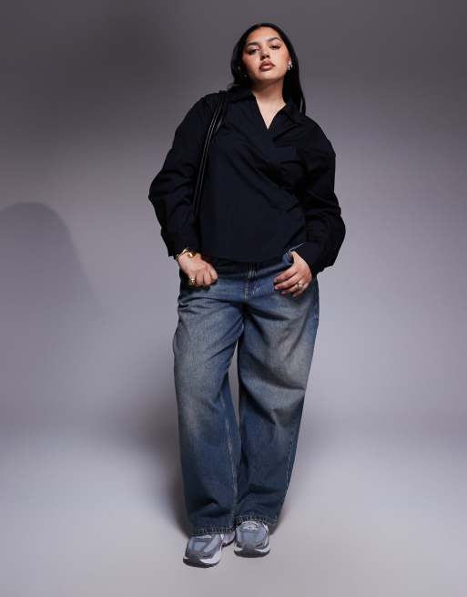 ASOS DESIGN Curve - Overhemd met overslag en cocoon mouwen in zwart, 2 van 4