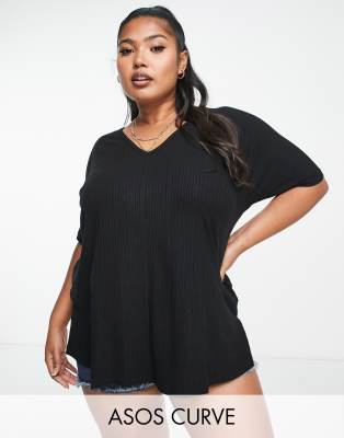 ASOS DESIGN Curve - Oversize-T-Shirt aus geripptem Stoff mit V-Ausschnitt in Schwarz