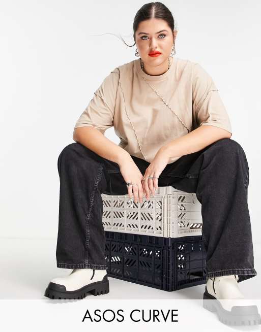 ASOS DESIGN Curve – Oversize-T-Shirt in Beige mit Ziernähten