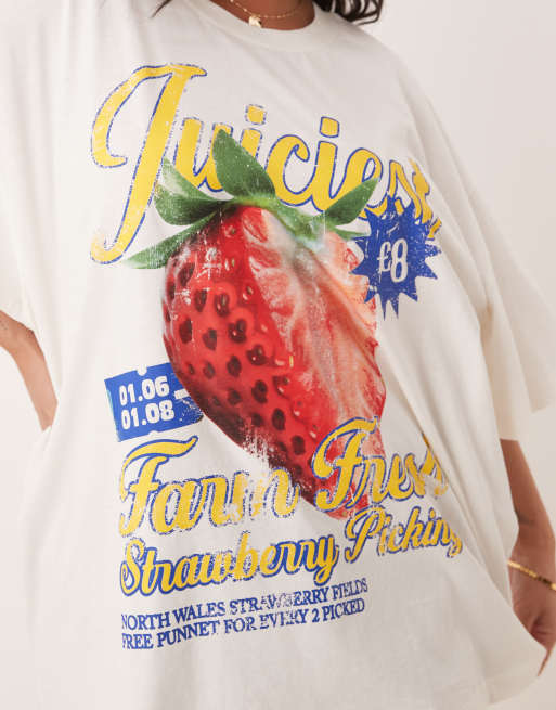 ASOS DESIGN Curve – Oversize-T-Shirt in Creme mit Vintage-Erdbeergrafik, 4 von 4