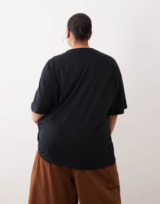 ASOS DESIGN Curve – Oversize-T-Shirt in Schwarz mit „Brazil“-Grafikprint, 3 von 4