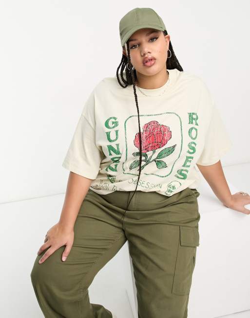 ASOS DESIGN Curve – Oversize-T-Shirt in Steinbeige mit lizenziertem <em>Guns N' Roses</em>-Grafikprint 